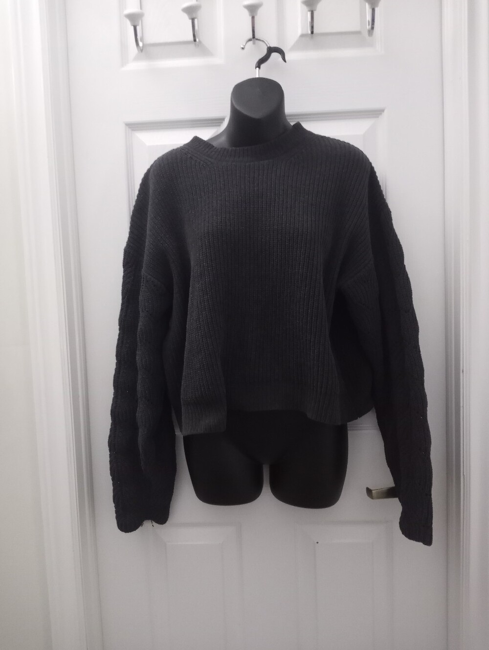👠POOF! APPAREL sweater👠